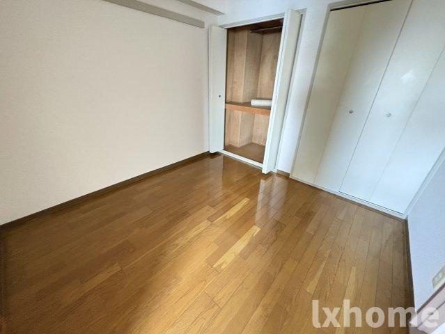 ラポールSETTSUの寝室|おしゃれなリビングです