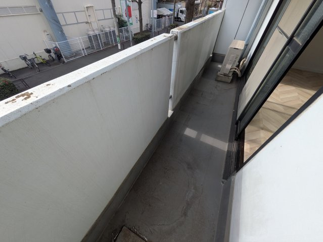 シャイン元住吉のバルコニー