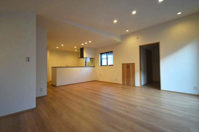 下井草1丁目・新築戸建の居間・リビング