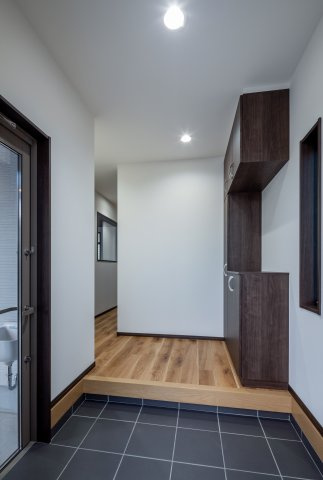 緑区姥子山KODATEXPGの玄関|写真はイメージです。
色仕様は現状優先となります。