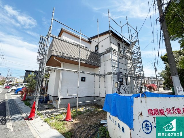 伊丹市寺本　第4期　新築一戸建ての外観|周辺は落ち着いた街並みの住宅地！子育てがしやすい住環境です！まだ未完成ですが、現地でしかわからない事もございます。是非一度ご覧ください。