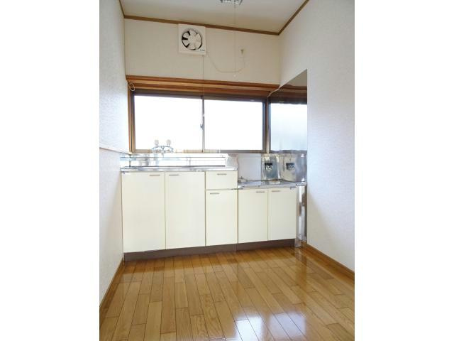 小岩井荘のキッチン|明るいキッチン※イメージ