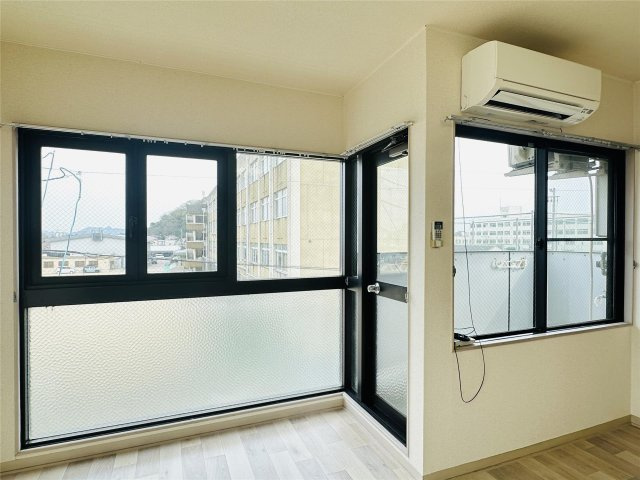 キャッスルコート南新在家の居間・リビング