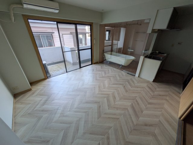 シャイン元住吉の居間・リビング