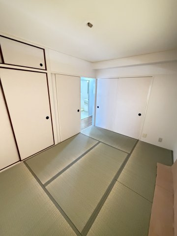 セントラルハイツ三宮東の和室