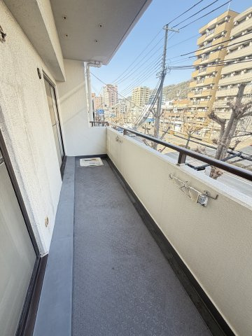 セントラルハイツ三宮東のバルコニー