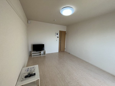 【寝室】 | レオネクストクレモンティーヌ