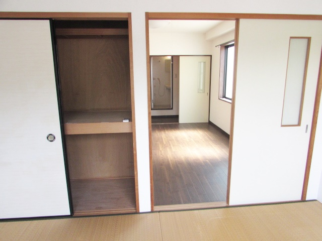 ハイツワイエムの収納