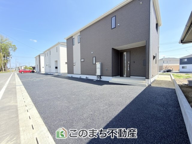 CRADLEGARDEN那須塩原市豊浦南町第5　1号棟の駐車場|車４台駐車できます。