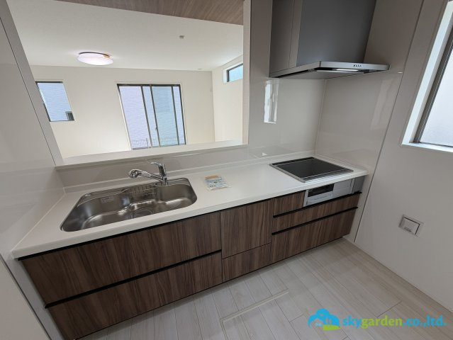 大磯町東小磯　新築戸建　全2棟　１号棟のキッチン