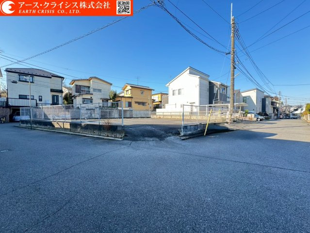 【前面道路含む現地写真】 | 柏市東柏1丁目　全3区画 | お気に入りのハウスメーカーや工務店で建築可能。デザインも間取も自由に決められるので、「自分たちらしい暮らし」を実現できます。日常に便利さと穏やかさを兼ね備えてた、立地はいかがでしょうか。