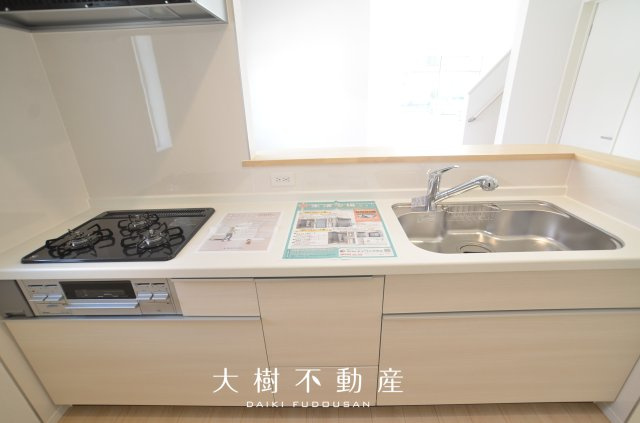 【キッチン】 | 座間市明王　新築戸建て　全１棟【仲介手数料無料】