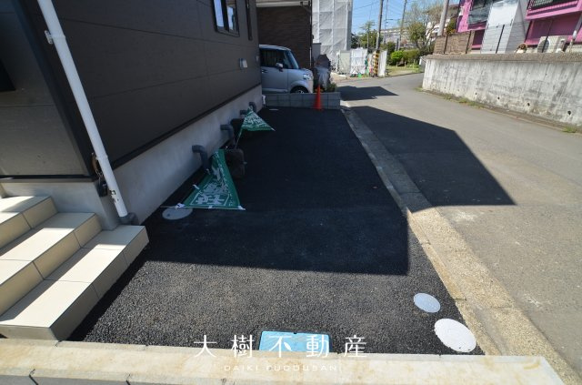 【駐車場】 | 座間市明王　新築戸建て　全１棟【仲介手数料無料】