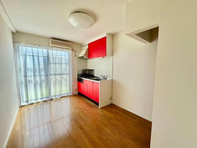 ハイツコスモスの居間・リビング