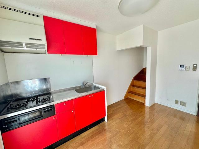 ハイツコスモスの居間・リビング