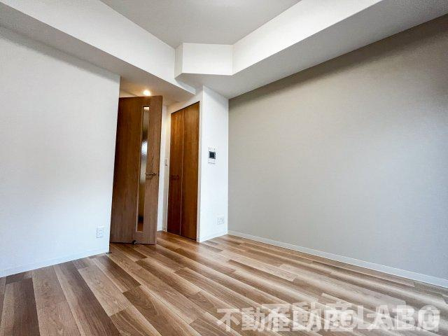 プレサンス朝潮橋ベイ・ブリーズの洋室