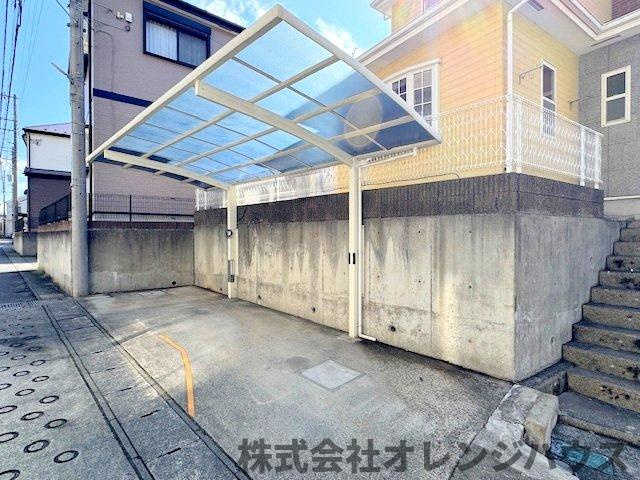 【駐車場】 | 厚木市恩名4丁目 中古戸建 | カーポート付き駐車場