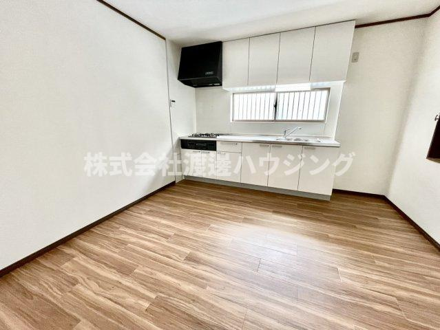 仁和寺町貸家の居間・リビング