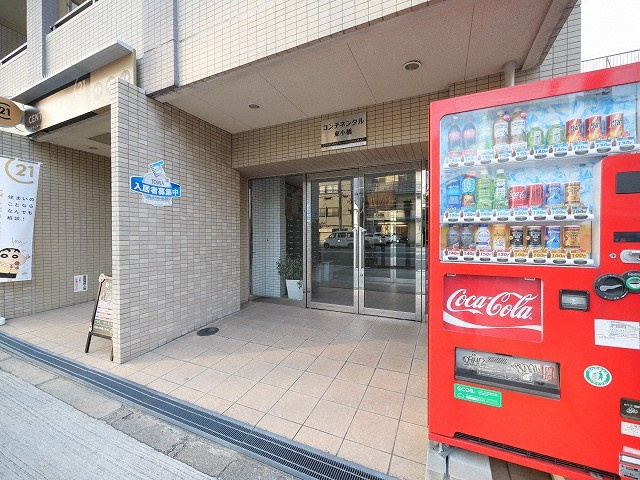 大阪市東成区東小橋２丁目の賃貸マンションのエントランス