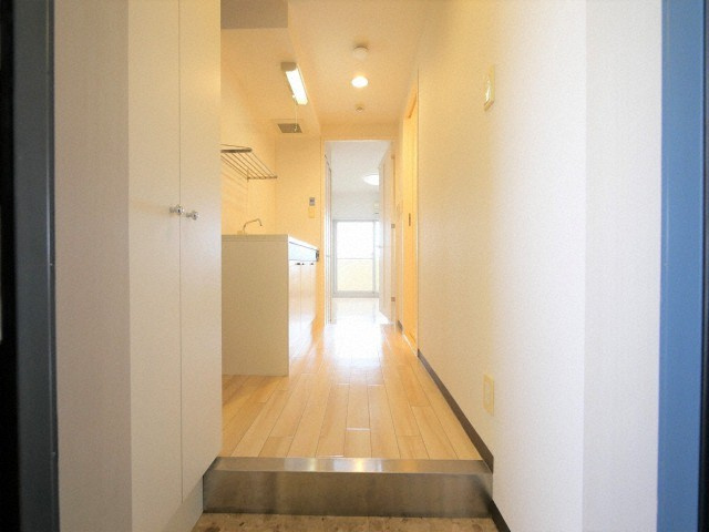 大阪市東成区東小橋２丁目の賃貸マンションの玄関