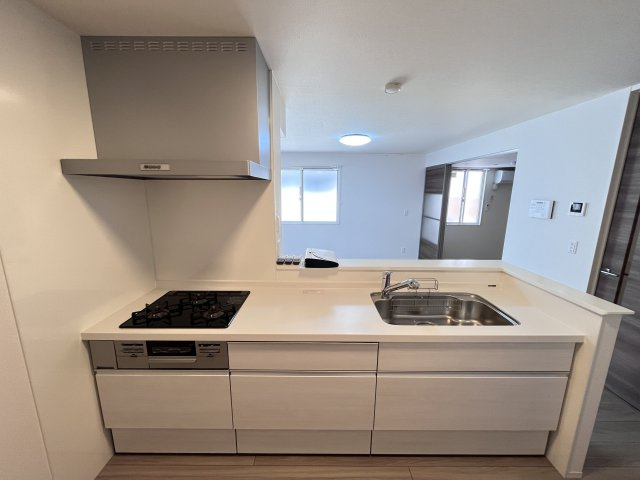 スペチアーレ墨江のキッチン