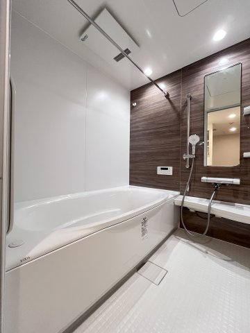 スペチアーレ墨江の浴室