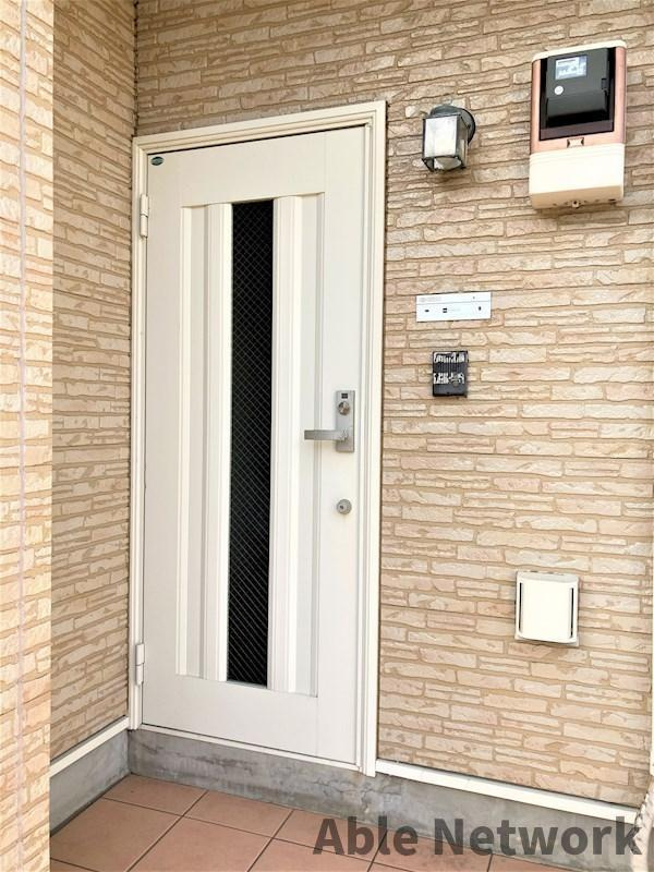 Maison la mer Ⅲのエントランス|明るく清潔感のあるエントランスですね♪※イメージ
