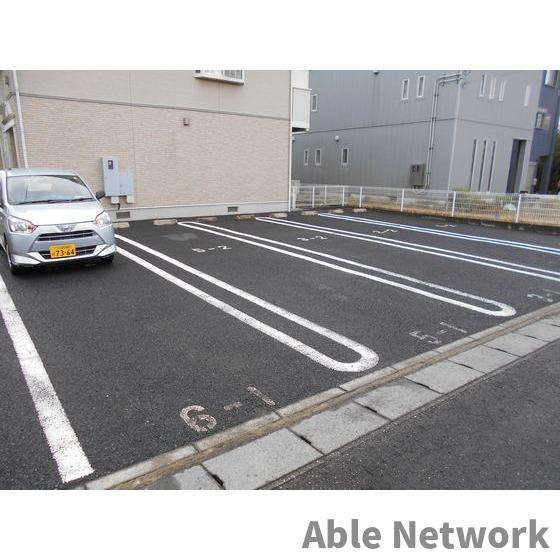 Maison la mer Ⅲの駐車場