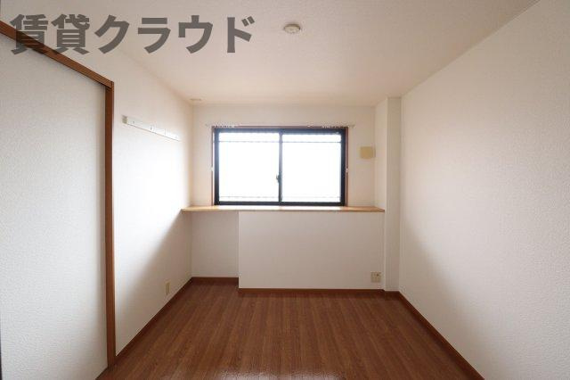 パレスコートの寝室|ゆとりの広さです