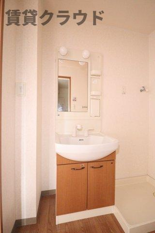 パレスコートの洗面所|朝の身支度に欠かせない独立洗面台♪