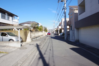 【前面道路含む現地写真】 | 【仲介手数料無料！！】府中市四谷1丁目　新築戸建て（全2棟）2号棟　4580万円