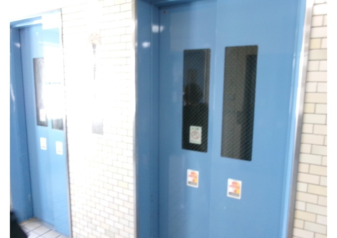 兵庫県公社　上湊川高層のその他共用部分|エレベーターは2基あります