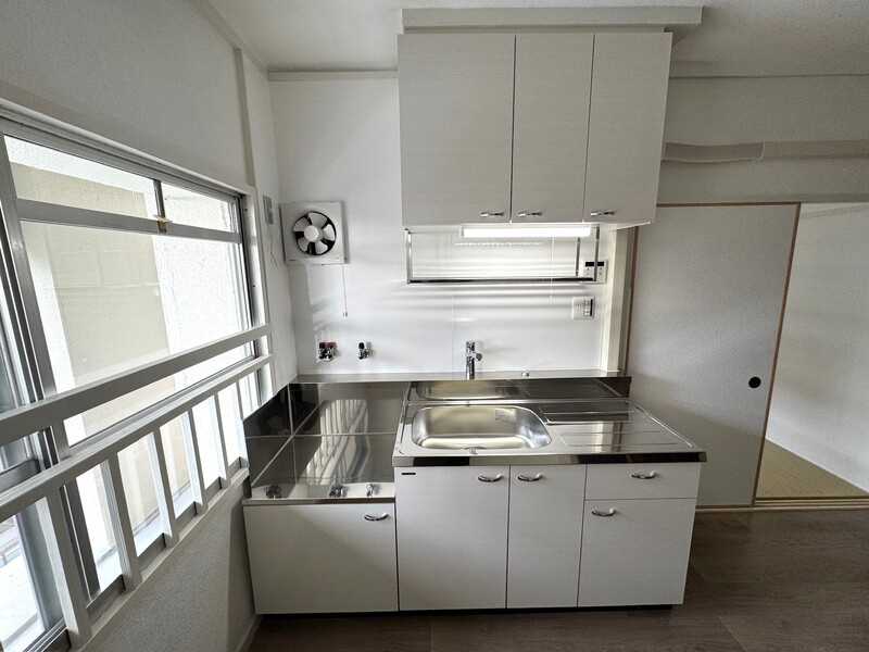 兵庫県公社　上湊川高層のキッチン|使いやすいキッチンです