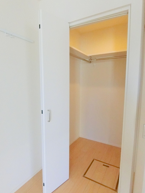 光ハウスの収納|★ウォークインクローゼット★