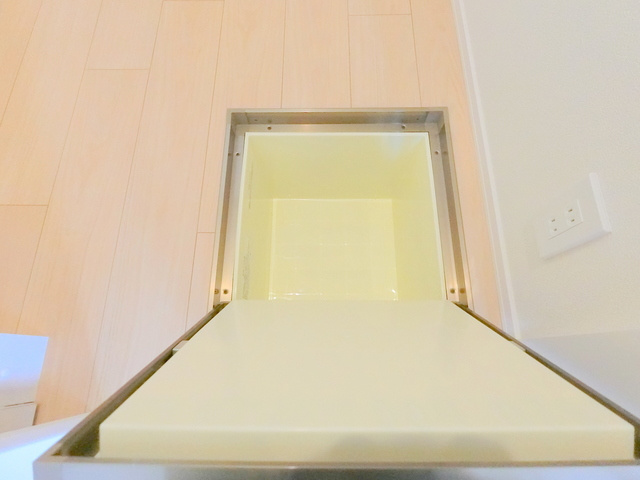 光ハウスの内装|★床下収納★