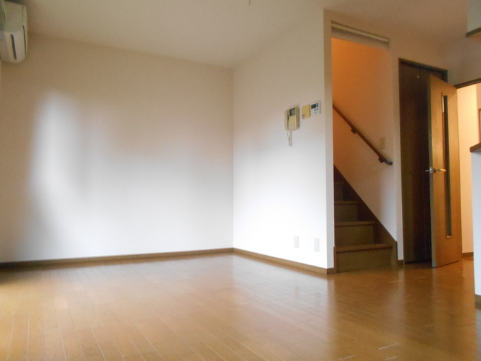 ラ・ポワール　Ａの内装