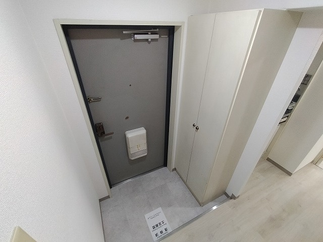 神戸市東灘区青木５丁目の賃貸マンションの玄関|シューズボックス付き