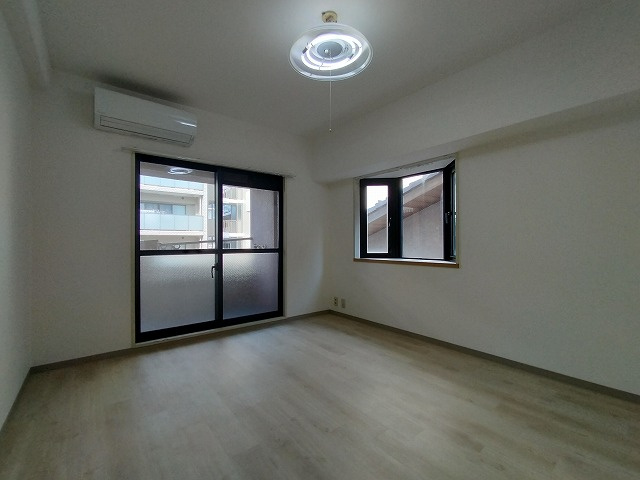 神戸市東灘区青木５丁目の賃貸マンションの居間・リビング|リビング