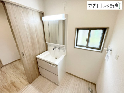 【独立洗面台】 | ワイウッドコート児玉郡上里町(大御堂)第61期　新築住宅 | ≪1号棟≫
現地(2026年6月撮影)