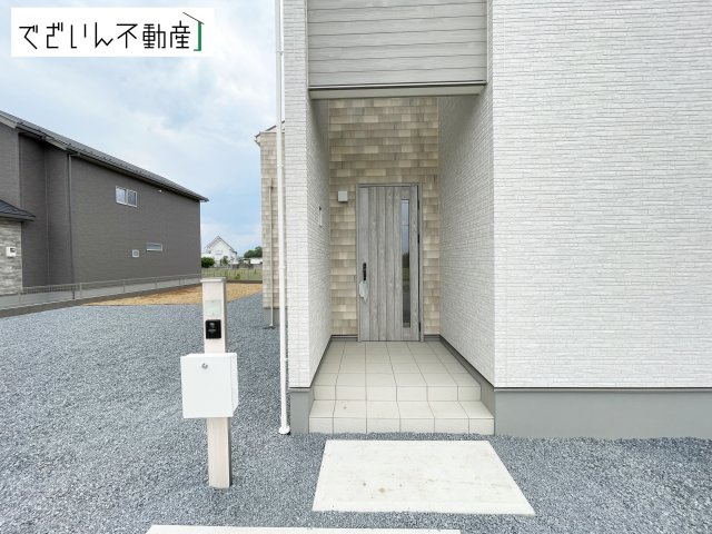 【玄関】 | ワイウッドコート児玉郡上里町(大御堂)第61期　新築住宅 | ≪1号棟≫
現地(2026年6月撮影)