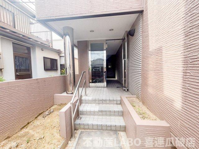 ドムール本町のエントランス