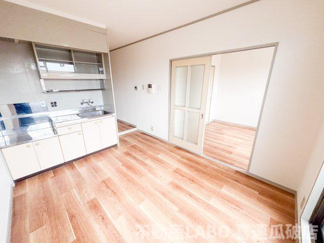 ドムール本町の居間・リビング