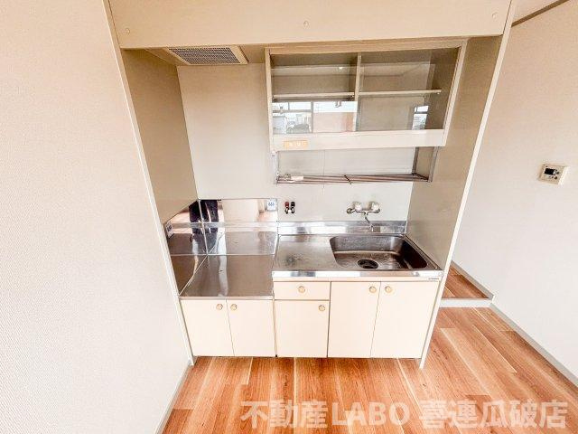 ドムール本町のキッチン