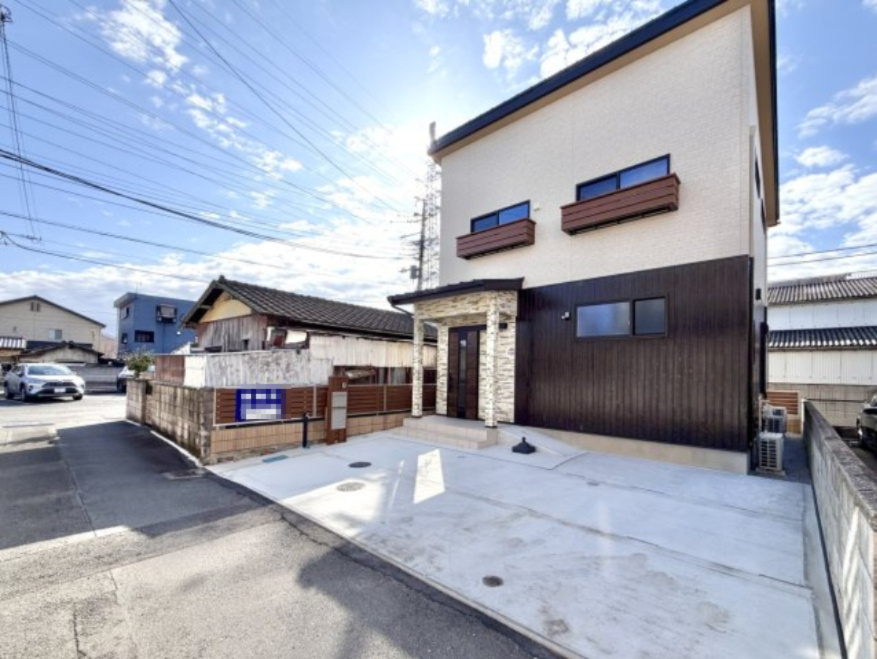 【中古戸建】高崎市双葉町の外観|■外観｜閑静な住宅街で始める新しい暮らし♪開放的な毎日をあなたへ(^^♪