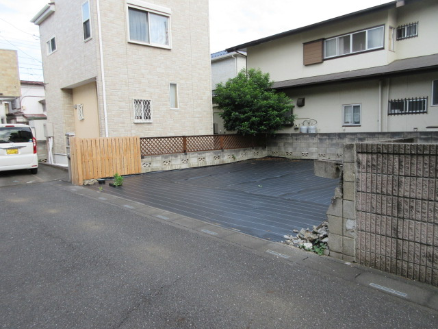 売地　上尾市小泉7-7-10の前面道路含む現地写真