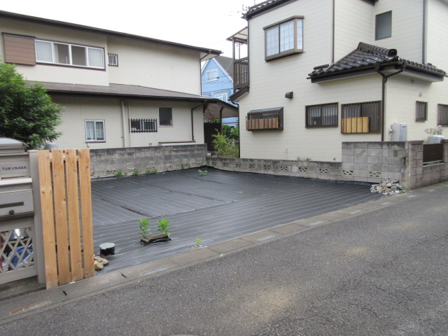 売地　上尾市小泉7-7-10の前面道路含む現地写真