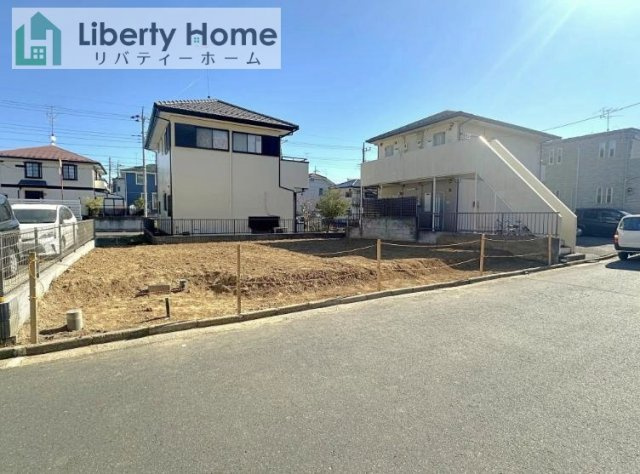 牛久市南1丁目8期　新築戸建の前面道路含む現地写真