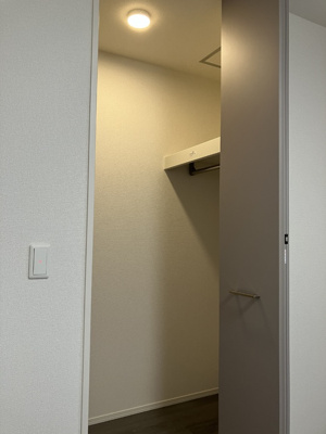  | スターブル | 302 ウォークインクローゼット