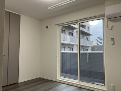 【洋室】 | スターブル | 302 洋室