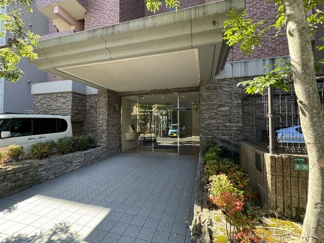 オーパス・ワンのエントランス